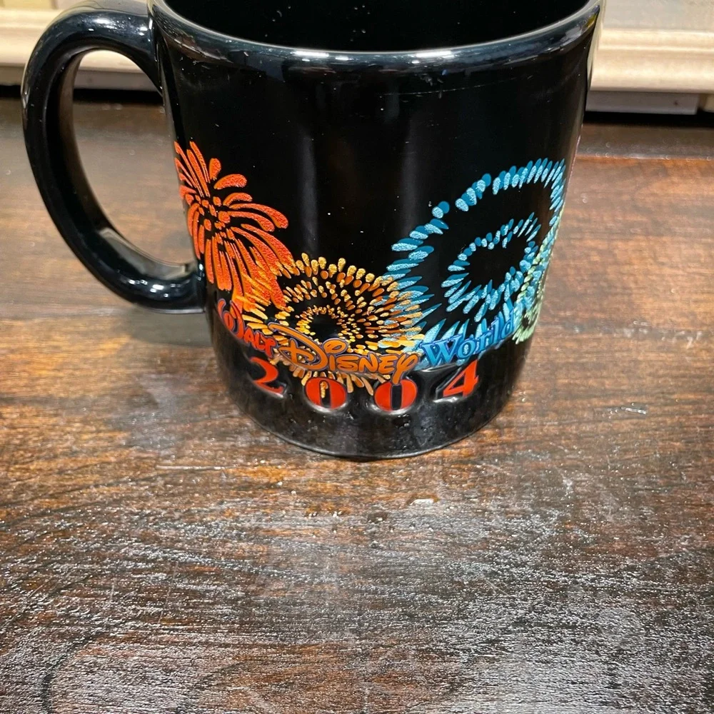 Collectible Walt Disney‎ World 2004 Fireworks coffee mug